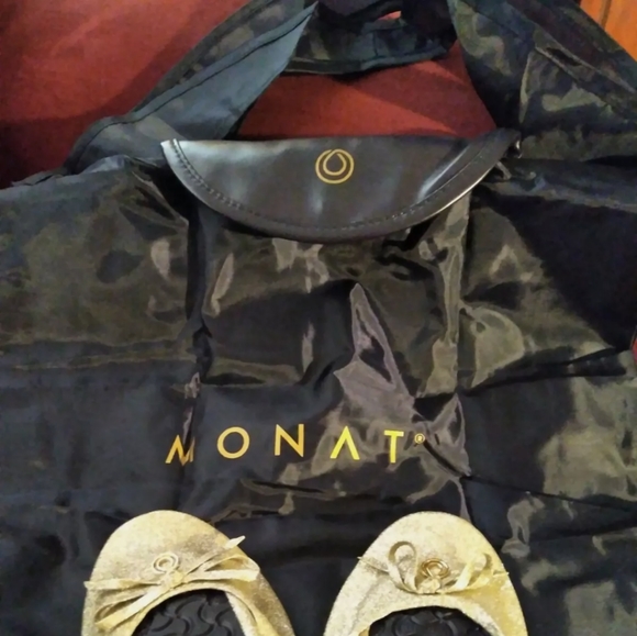🌹Monat Bag & Slippers Set🌹 - Picture 5 of 6